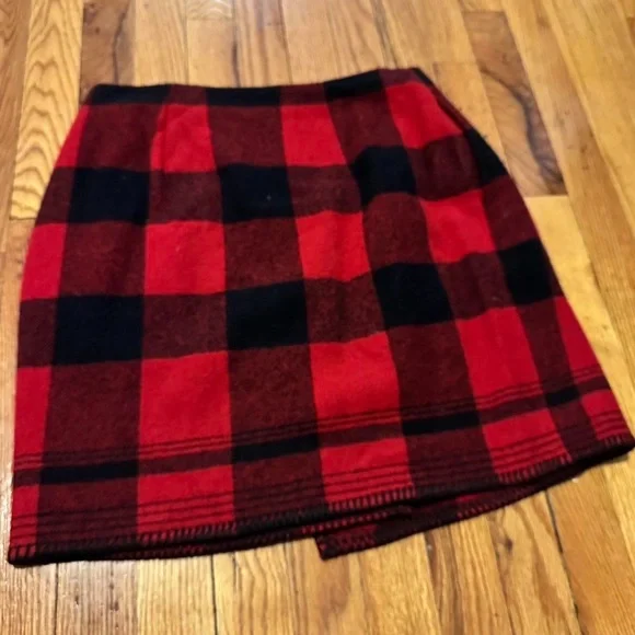 Vintage Ralph Lauren Country Red & Black Buffalo Plaid Wool Wrap Skirt SZ: 8 - Picture 2 of 6